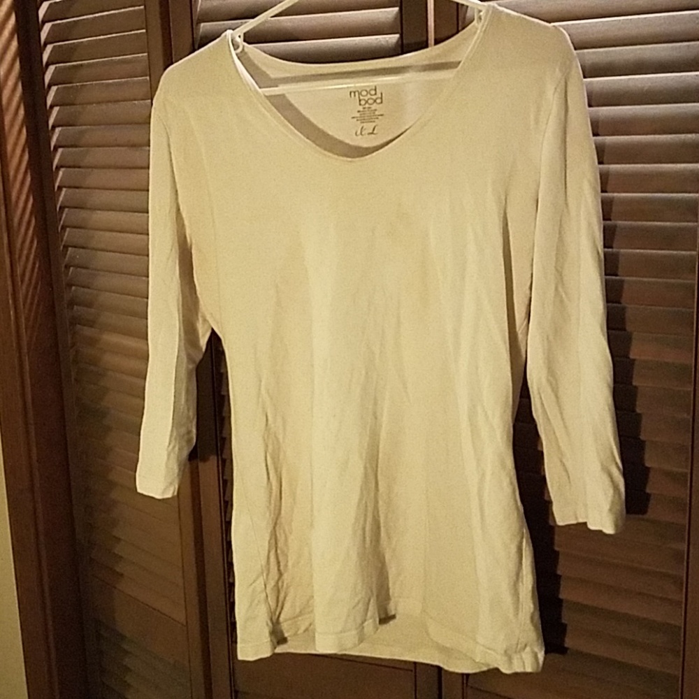 3/4 sleeve white shirt